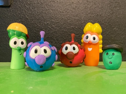 Pick and Choose Custom VeggieTales Larry-Boy Fib from Outer Space Figures Cover