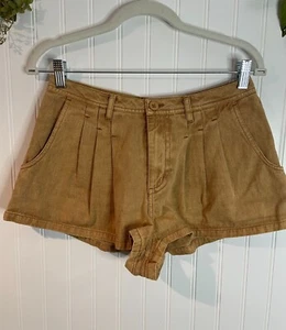 Free People Tan Pleated Shorts With Button & Zipper Closure Size 4 - Picture 1 of 12