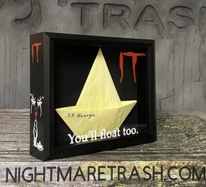 IT 2017 SS GEORGIE BOAT PENNYWISE HORROR MOVIE PROP DISPLAY COLLECTIBLE - Picture 1 of 10