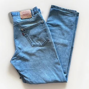 Vintage Levis 550 Jeans Mens 32 x 32 Relaxed Fit 90s Denim Tapered Denim Blue - Picture 1 of 13