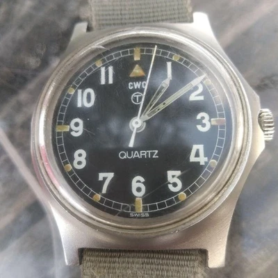 Orologio CWC G10 Fat Boy 82 anni senza cerchio logo militare vintage usato - Immagine 1 di 4