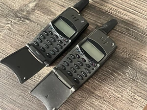 Retro Ericsson T28 VIntage GSM Mobile Phone Parts only - Afbeelding 1 van 13