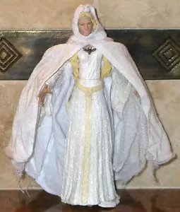 Clearance Item LORD OF THE RINGS - GALADRIEL ACTION FIGURES W/ CLOTH CAPE & VASE - Picture 1 of 1