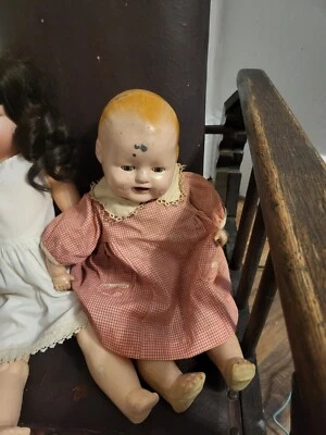 Antigua cabeza y brazos de metal de hojalata dulce muñeca bebé ojos dormidos hoyuelos 14" vintage Foto 1 de 4