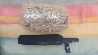 Micrófono de escopeta Sennheiser MKH 416 P48 con espuma, gato muerto, clip Foto 1 de 2