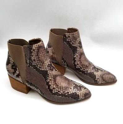 中国洗衣女式芬兰棕色方跟短靴 6.5 码 — 第 1/4 张图片