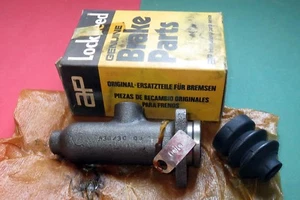 Van Doorne SB1600 coach, 2000 truck master cylinder. Lockheed 4214412 NOS. - Picture 1 of 1