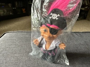 Vtg Pirate 5"Russ Troll Doll W/Pink Hair -Eye Patch-Musket NEW ORIGINAL WRAPPER - Picture 1 of 8