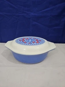 Vintage Pyrex New Holland Blue Red Tulip #043 1.5 QT Oval Casserole Dish & Lid - Picture 1 of 10