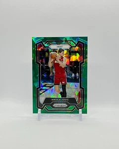 2023-24 Panini Prizm - #121 Nikola Jovic Green Cracked Ice - Picture 1 of 2