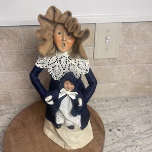 Vintage Buyer's Choice Christmas Carolers 1992 Woman Holding Baby toddler EUC - Picture 1 of 16