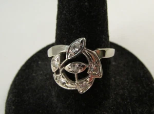 Vintage 14K White Gold Diamond Swirl Ring 4 Grams Size 6 1/2 - Picture 1 of 9