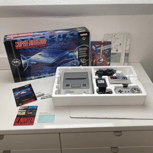 SNES Super Nintendo Konsole in OVP - Top! - Bild 1 von 12