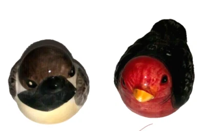 Salero y pimentero de cerámica miniatura para pájaros Foto 1 de 4