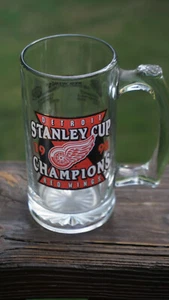 Detroit Red Wings 1998 Stanley Cup Champions Glass Mug - Picture 1 of 2