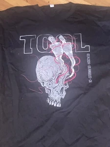 T-shirt concerto Tool Band XL extra large Los Angeles 14/02/24 mai indossata autentica - Foto 1 di 2