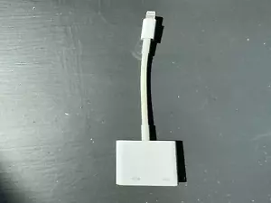 Genuine Apple iphone ipad Lightning Digital AV Adapter Lightning to HDMI A1438 - Picture 1 of 2