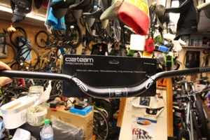 Q2 Team Mountain Bike Handlebar 50mm Rise 31.8mm Clamp Black 800mm - Picture 1 of 4