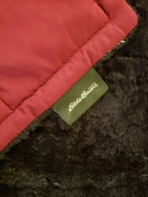 Двустороннее одеяло Eddie Bauer коричневое/красное стеганое флисовое 58x47 б/у в отличном состоянии - Изображение 1 из 4
