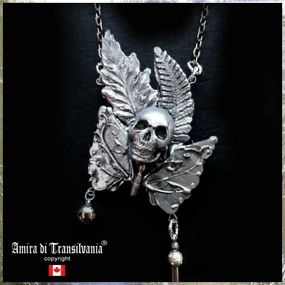 The Last of Us Calavera Mágica Hoja Mariposa Amuleto Oscuro Tatuaje Polilla Luciérnaga Joyas Foto 1 de 4