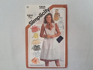 Patrón Simplicity - Juego de delantales Misses (talla única) #5323 - sin cortar - Imagen 1 de 5
