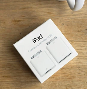 Genuine Apple A1358/A1362 iPad Camera Connection Kit (MC531ZM/A) New Sealed - Picture 1 of 3