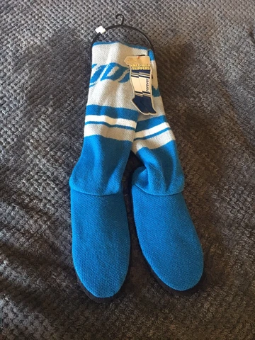 Detroit Lions knee-high slippers NWT Woman’s Size XL Size 11 To 12 Cover