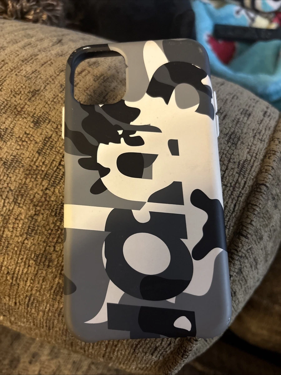 Supreme シルバー ハードケース 210.jpg