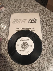 Motley Crue Stick To Your Guns/Toast Town Dhp Bootleg 45* - Bild 1 von 7
