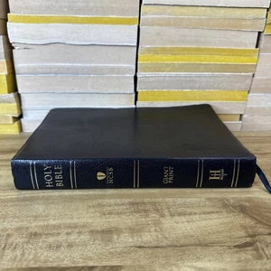 Holman Christian Standard Bible GIANT PRINT Reference, Black, Imitation Leather - Picture 1 of 14