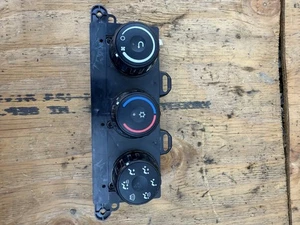 A22-73670-002 Freightliner Western Star Main Day Can Standard HVAC CONTROL  - Picture 1 of 3