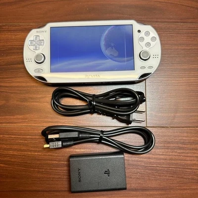 PSVita 1000 Cristal Blanco 5123 de Japón Foto 1 de 4