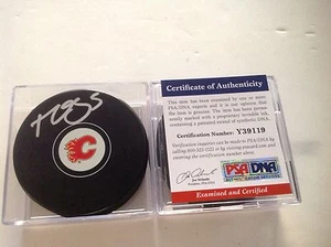 Calgary Flames Mark Giordano Signed Hockey Puck PSA DNA COA Autographed c - Picture 1 of 2