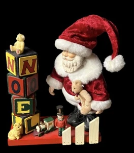 VINTAGE NOEL BLOCKS SANTA FIGURINE WOOD  - Picture 1 of 8