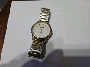 Mens Timex Indiglo WR 30M 35mm Stretchy Strap New Battery - Picture 1 of 7