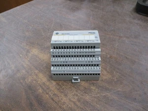 Allen-Bradley Analog Output 1794-OE4 Used - Picture 1 of 6
