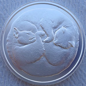1 oz. TWO SLEEPING CATS Cat Themed Series BU rounds .999 fine silver - Picture 1 of 4