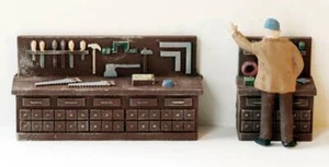 Workbenches with Tools and Hardware N scale Workshop Detailing Pre Finished - Picture 1 of 1