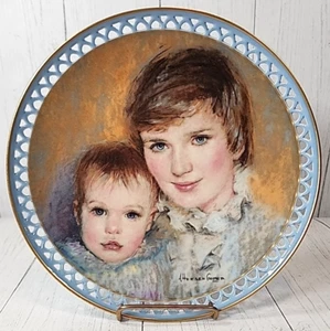 Bing & Grondahl The Gentle Love Collection ELIZABETH & DAVID Porcelain Plate - Picture 1 of 12