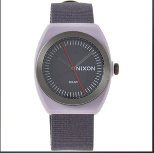 Neu Nixon Gray Shine On Analog Solarbetriebene Taucheruhr UVP 150 $ A1322-185 Flieder - Bild 1 von 4