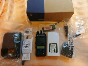 Motorola MotoTRBO Xpr 3500E Walkie Talkie. 403-512 Lkp Obsługa WiFi - Zdjęcie 1 z 7