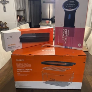 Anova Sous Vide Precision Cooker  w/ Container 16L Rack Lid And Vacuum Sealer!! - Picture 1 of 12