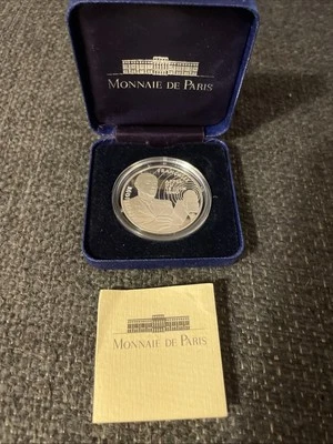 1994 FRANCE 100 FRANCS De Gaulle 1940 .900 SILVER COIN, COA And Box - Image 1 of 3