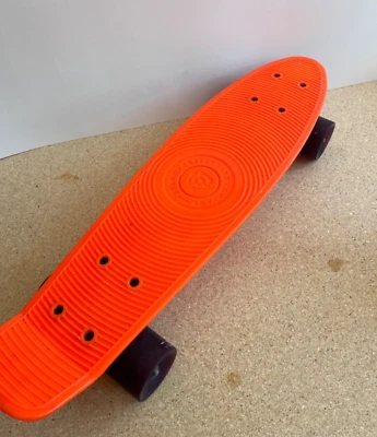 Stereo Skateboard Company 22" Naranja Vinilo Penny Board Con Ruedas Púrpura Foto 1 de 4