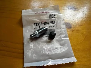 Genuine Honda Brake Bleeder Screw and Cap. 43352-SM4-951 - Picture 1 of 2