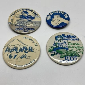 Lot 4 Minnetonka High School Wedell’s Inc Pin Back Buttons 1966 - ‘68 Vintage - Bild 1 von 12