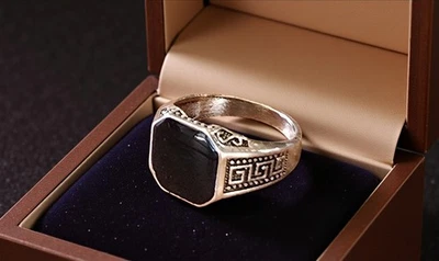 JUEGO BISEL NEGRO ÉBANO CALIDAD TITANIO PLATA BANDA EN RELIEVE ANILLO NUEVO TALLA 11  Foto 1 de 4