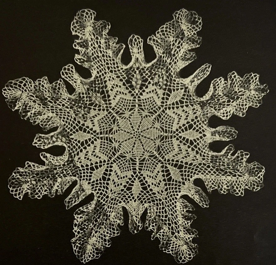 Tapete de encaje crudo 16" vintage 1930-1950 patrón de ganchillo PINE TREE FOREST Foto 1 de 1