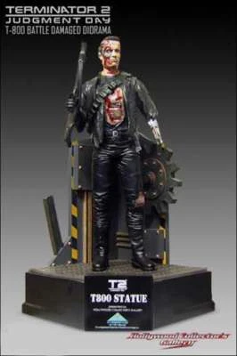 Schwarzenegger TERMINATOR 15" Movie Film Collectors Statue Figure Light up Base - Image 1 of 3