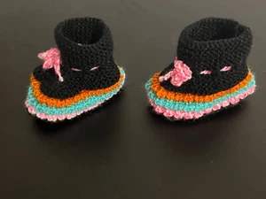 handmade baby socks - Picture 1 of 3